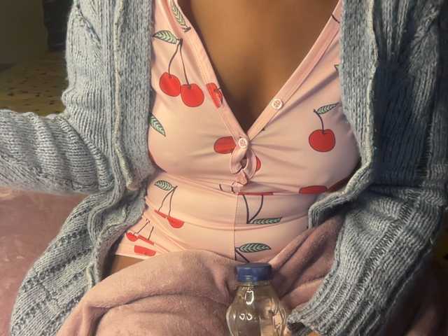 SexyBaddie live cam on BongaCams
