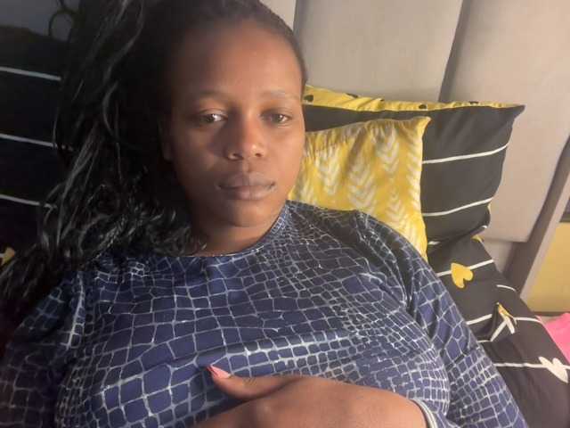 SexyBaddie live cam on BongaCams