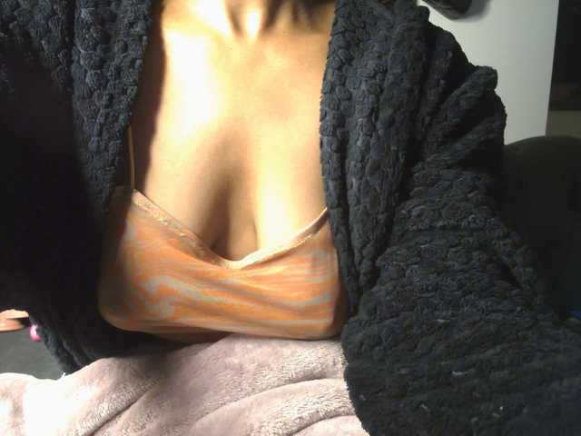 SexyBaddie live cam on BongaCams
