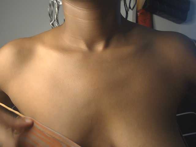 SexyBaddie live cam on BongaCams