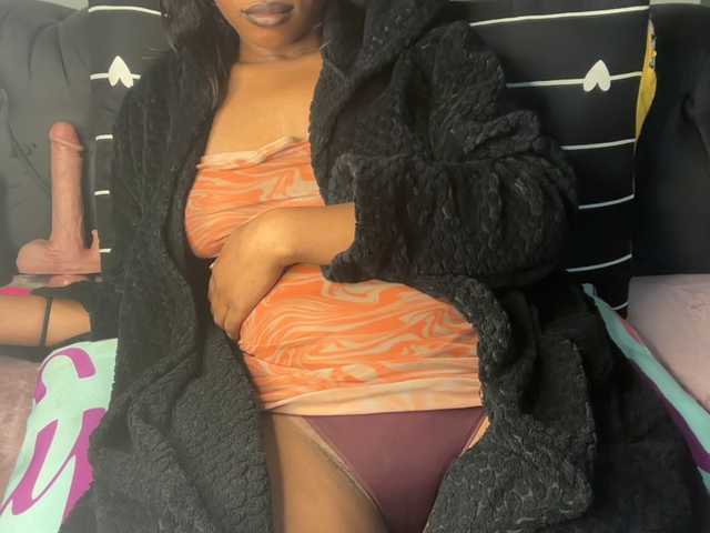 SexyBaddie live cam on BongaCams