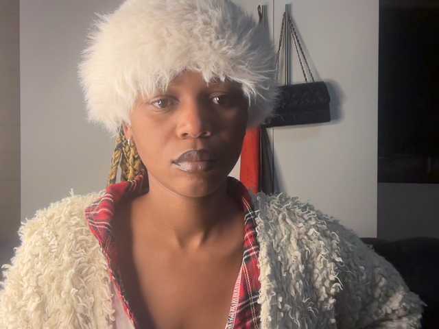 SexyBaddie live cam on BongaCams