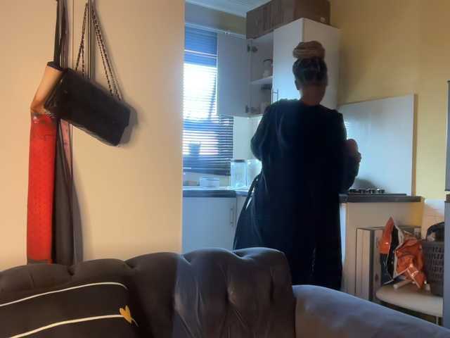 SexyBaddie live cam on BongaCams