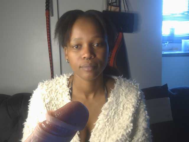 SexyBaddie live cam on BongaCams