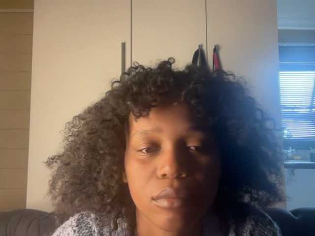 SexyBaddie's BongaCams show and profile