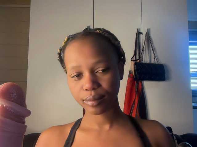 SexyBaddie live cam on BongaCams