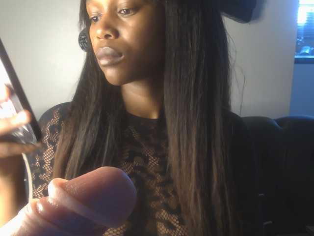 SexyBaddie live cam on BongaCams