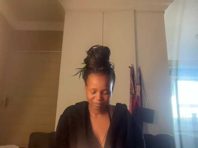 SexyBaddie live cam on BongaCams