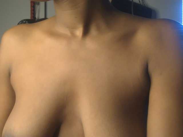 SexyBaddie live cam on BongaCams