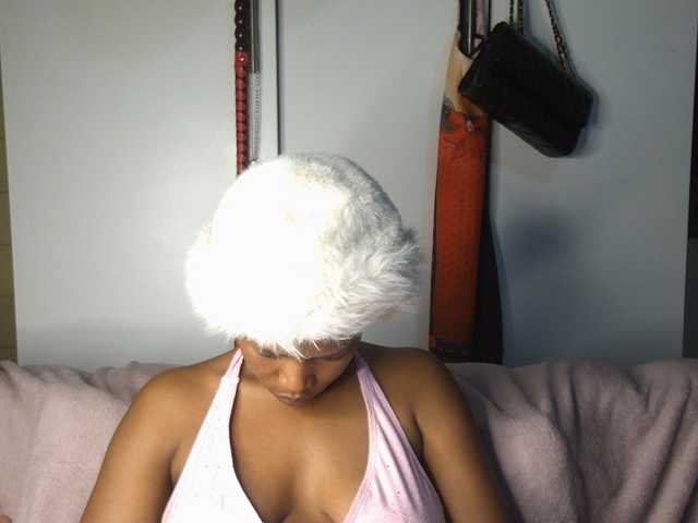 SexyBaddie live cam on BongaCams