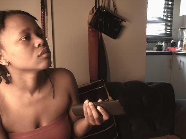 SexyBaddie live cam on BongaCams