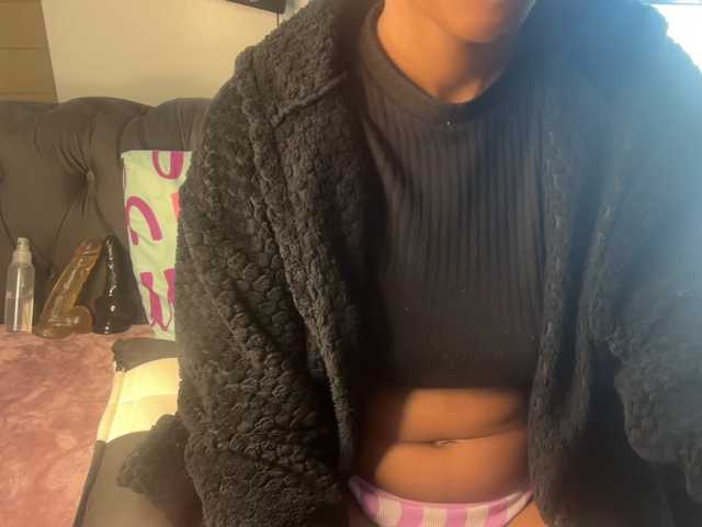 Sexyasszeee webcam bongacams model stream image