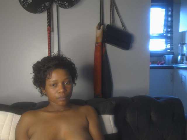 SexyBaddie live cam on BongaCams