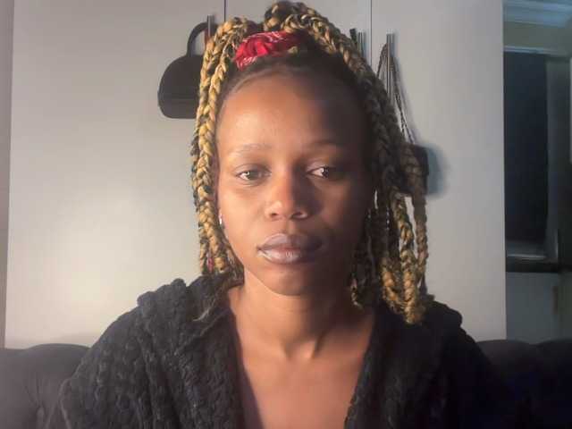 SexyBaddie live cam on BongaCams