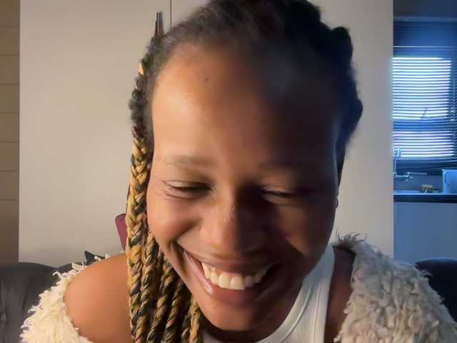 SexyBaddie live cam on BongaCams