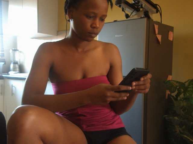 SexyBaddie live cam on BongaCams