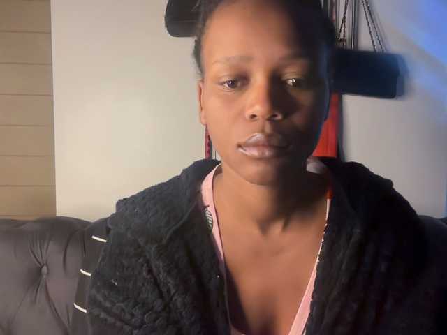 SexyBaddie live cam on BongaCams