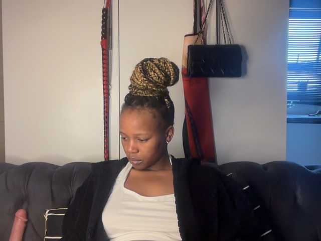 SexyBaddie live cam on BongaCams