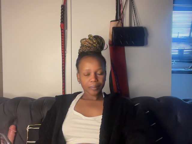 SexyBaddie live cam on BongaCams