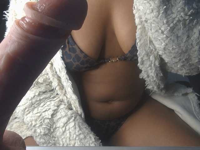 SexyBaddie live cam on BongaCams