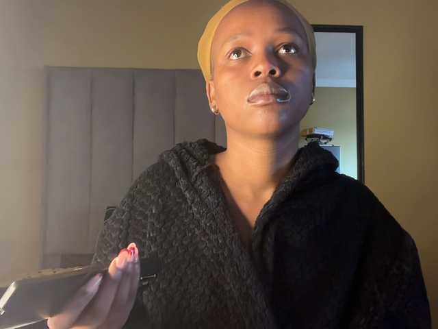 SexyBaddie live cam on BongaCams