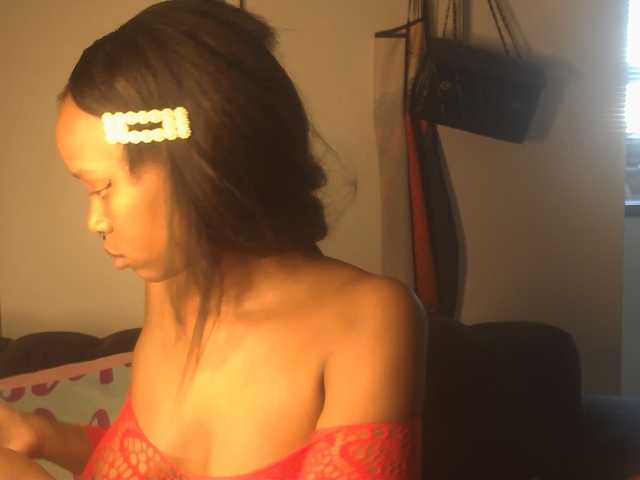 SexyBaddie live cam on BongaCams