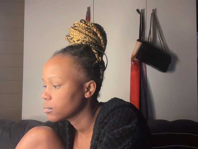 SexyBaddie live cam on BongaCams