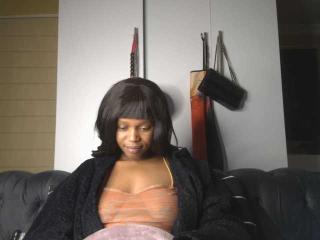 SexyBaddie live cam on BongaCams