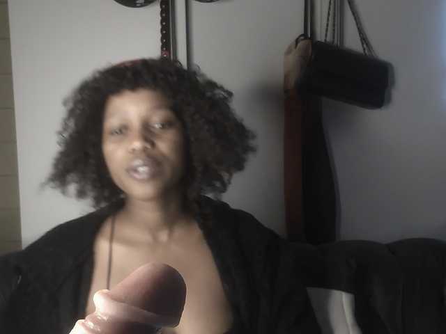 SexyBaddie live cam on BongaCams