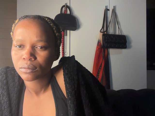 SexyBaddie live cam on BongaCams