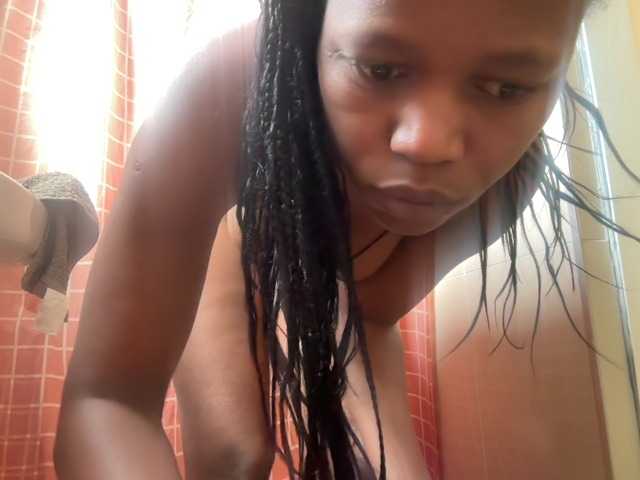 SexyBaddie live cam on BongaCams