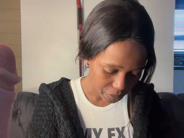SexyBaddie live cam on BongaCams