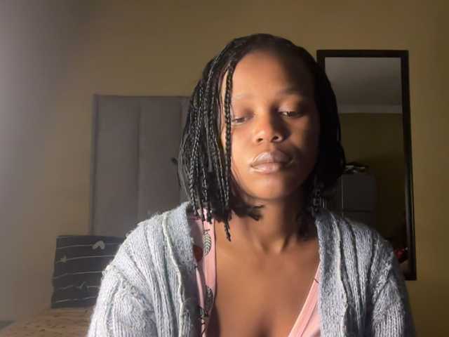 SexyBaddie live cam on BongaCams