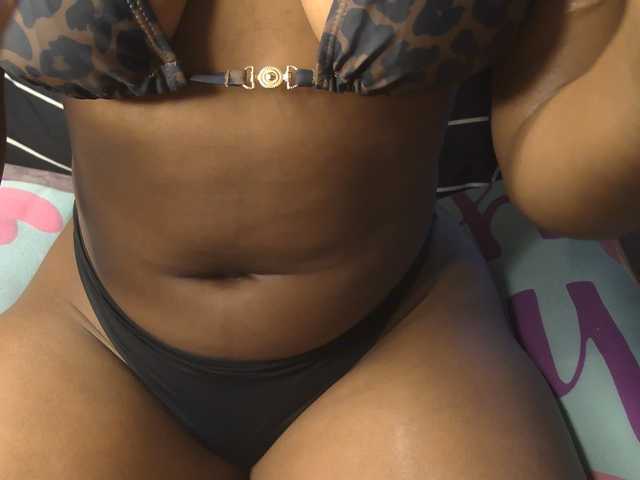 SexyBaddie live cam on BongaCams