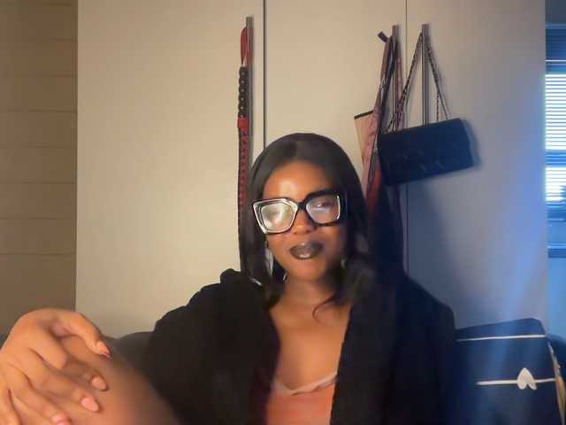 SexyBaddie live cam on BongaCams