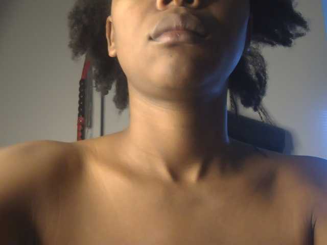 SexyBaddie live cam on BongaCams