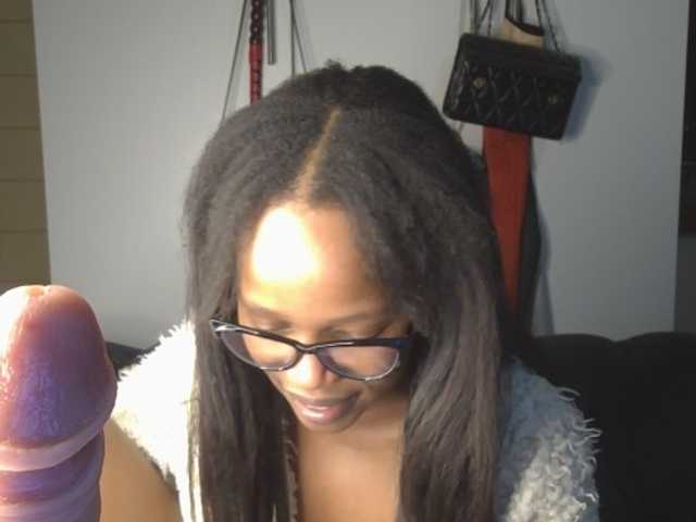 SexyBaddie live cam on BongaCams