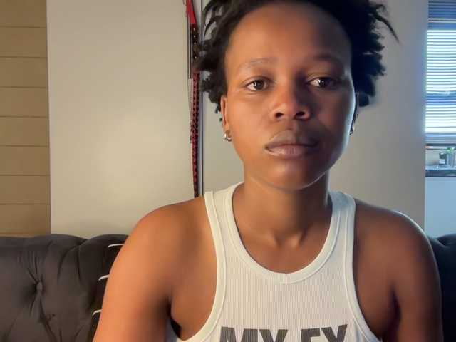SexyBaddie live cam on BongaCams