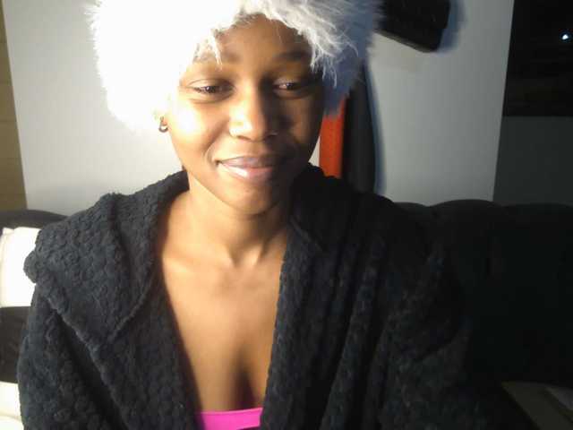 SexyBaddie live cam on BongaCams
