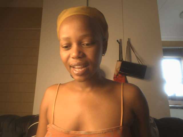 SexyBaddie live cam on BongaCams