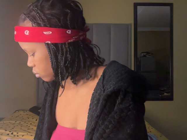 SexyBaddie live cam on BongaCams