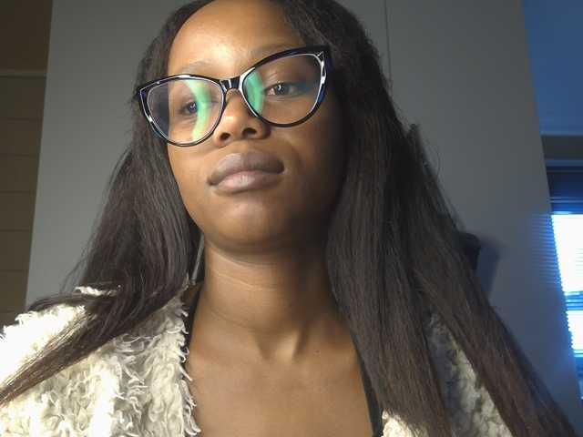 SexyBaddie live cam on BongaCams