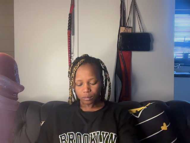 SexyBaddie live cam on BongaCams