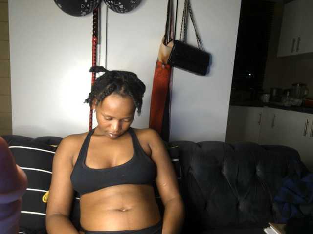 SexyBaddie live cam on BongaCams