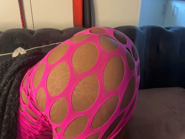 SexyBaddie live cam on BongaCams