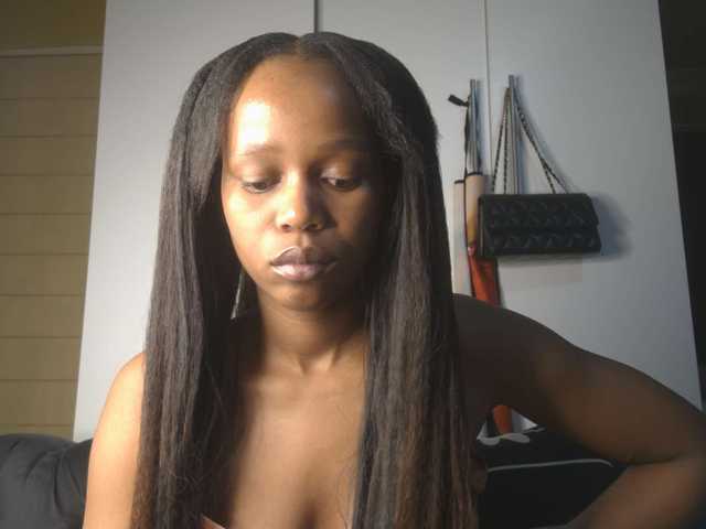 SexyBaddie live cam on BongaCams