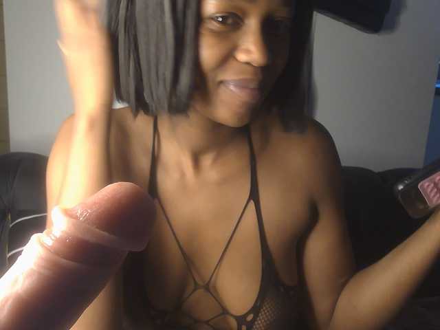 SexyBaddie live cam on BongaCams