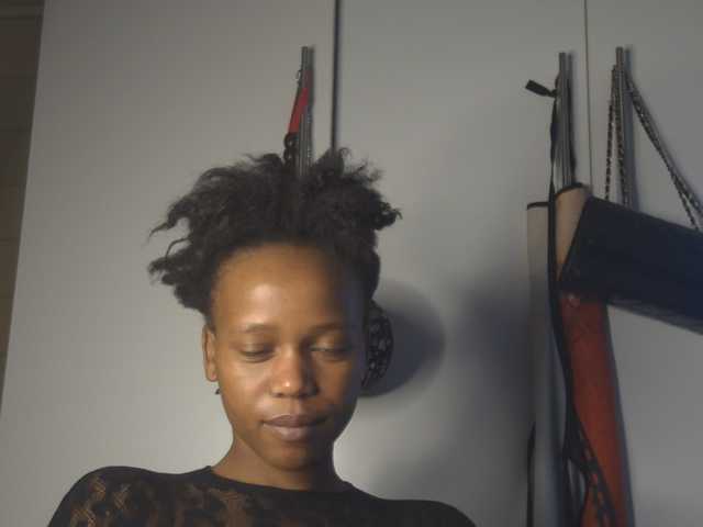 SexyBaddie live cam on BongaCams