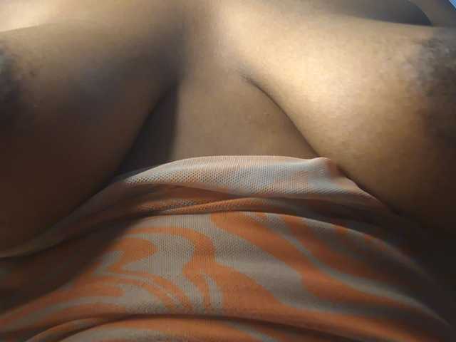 SexyBaddie live cam on BongaCams