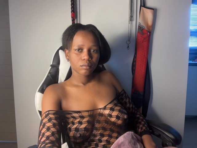 SexyBaddie live cam on BongaCams
